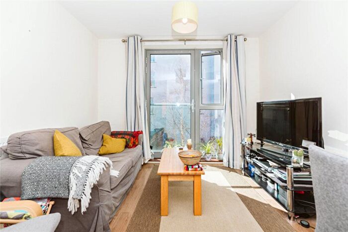 2 Bedroom Apartment To Rent In Armidale Place, Montpelier, Bristol, BS6