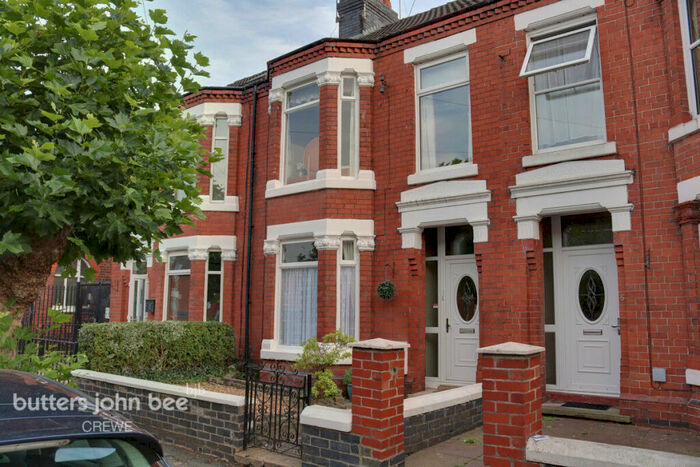 3 Bedroom Terraced House For Sale In Gainsborough Road, Crewe, CW2