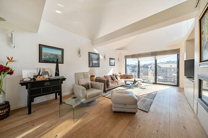 3 Bedroom Flat For Sale In Morocco Street, SE1