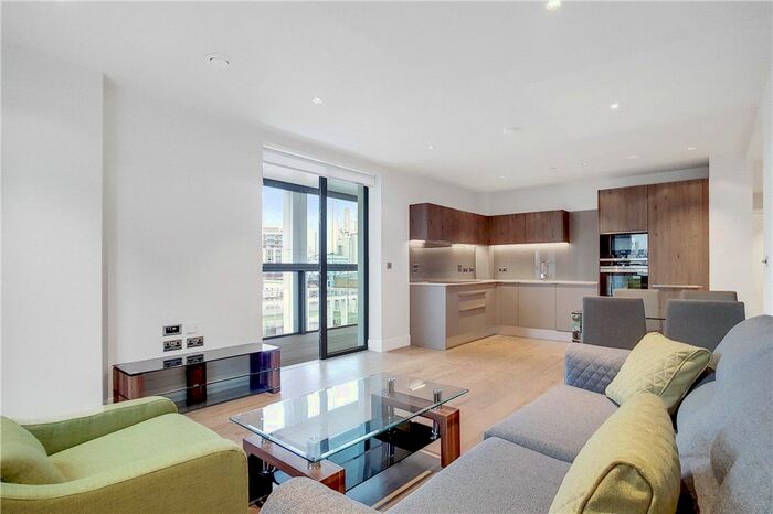 2 Bedroom Flat To Rent In St. Josephs Street, London, SW8