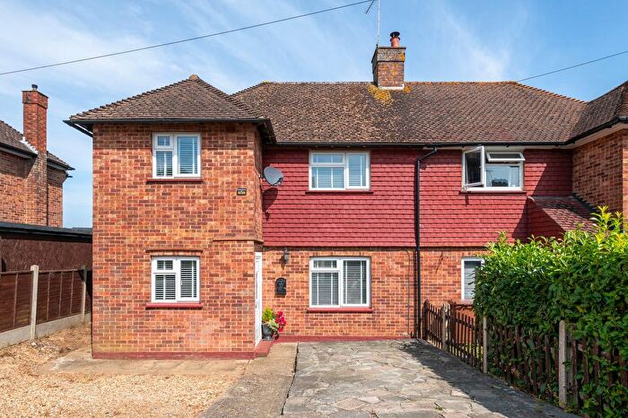 3 Bedroom Semi-Detached House For Sale In Coneybury, Bletchingley, RH1