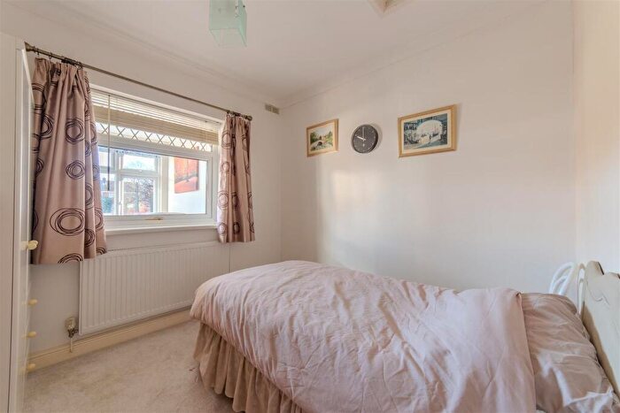 2 Bedroom Bungalow For Sale In Pilton Vale, Newport, NP20