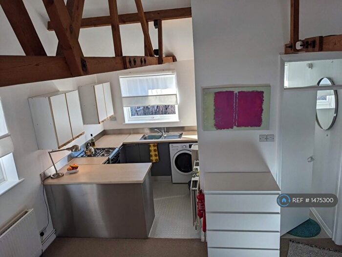 2 Bedroom Flat To Rent In Sturton Street, Cambridge, CB1