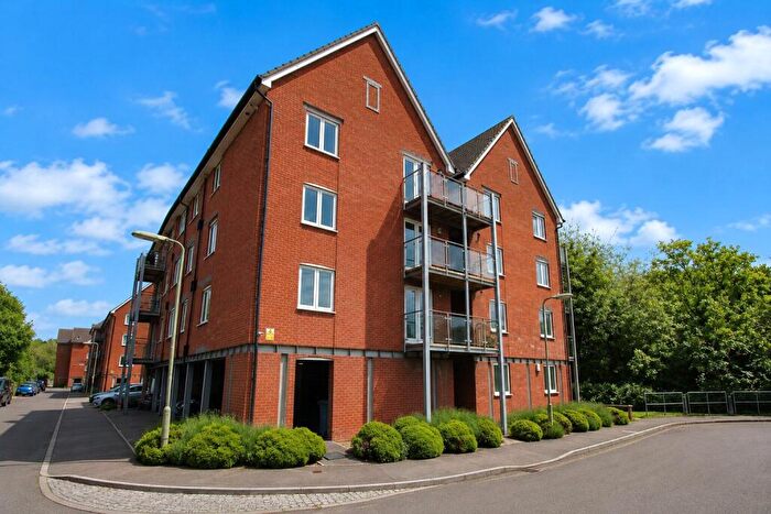 2 Bedroom Apartment To Rent In The Lamports, Alton, Hampshire, GU34