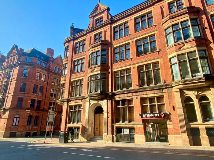 2 Bedroom Apartment To Rent In Princess Street, Manchester, M1