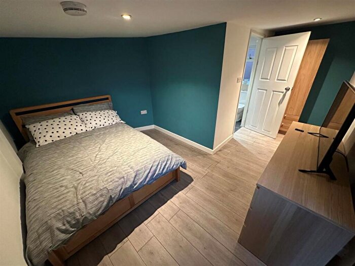 Studio To Rent In Braemar Gardens, London, NW9