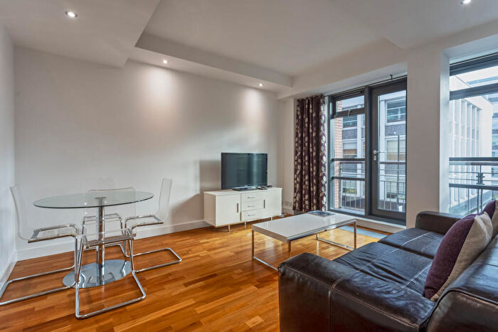 2 Bedroom Apartment To Rent In Lexington Apartments, City Road, Islington, London, EC1Y