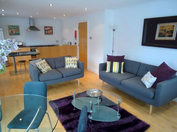2 Bedroom Apartment To Rent In Riverside Court, The Calls, L, SA1