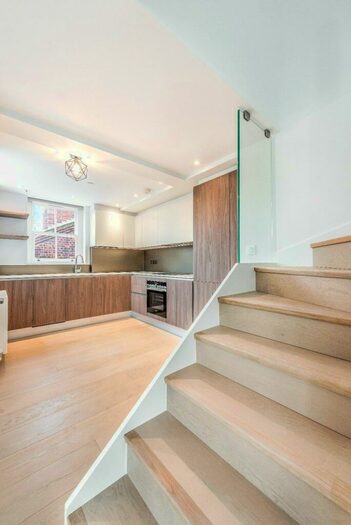 1 Bedroom Flat To Rent In Compayne Gardens, NW6
