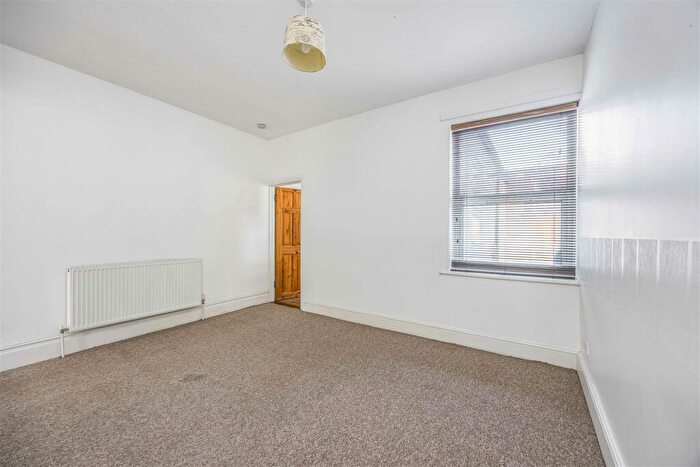 2 Bedroom Terraced House For Sale In Byron Road, Portsmouth, PO2