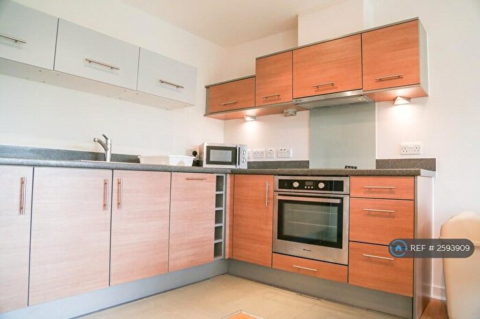 1 Bedroom Flat To Rent In Bonfire Corner, Portsmouth, PO1