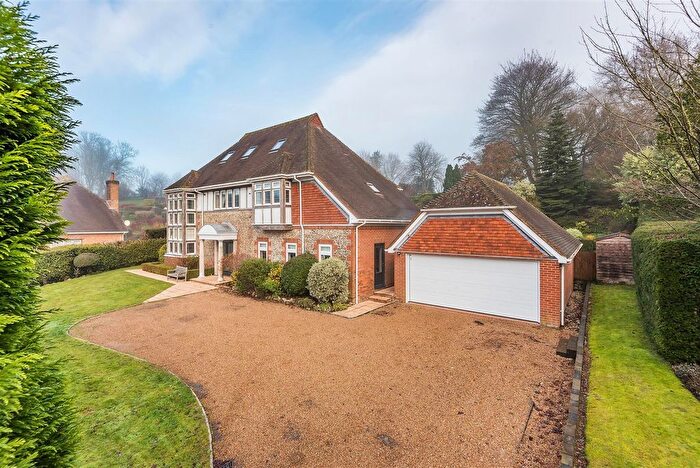 5 Bedroom Detached House For Sale In Highbourne Park, Lenham, Maidstone, ME17