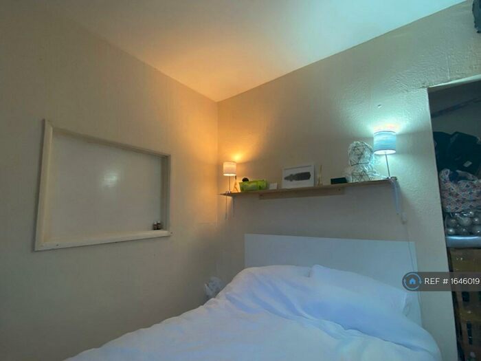 1 Bedroom Flat To Rent In Swanscombe Road, Leicester, LE2