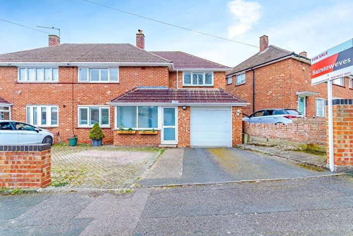 3 Bedroom Semi-Detached House For Sale In Calley Down Crescent, New Addington, Croydon, CR0