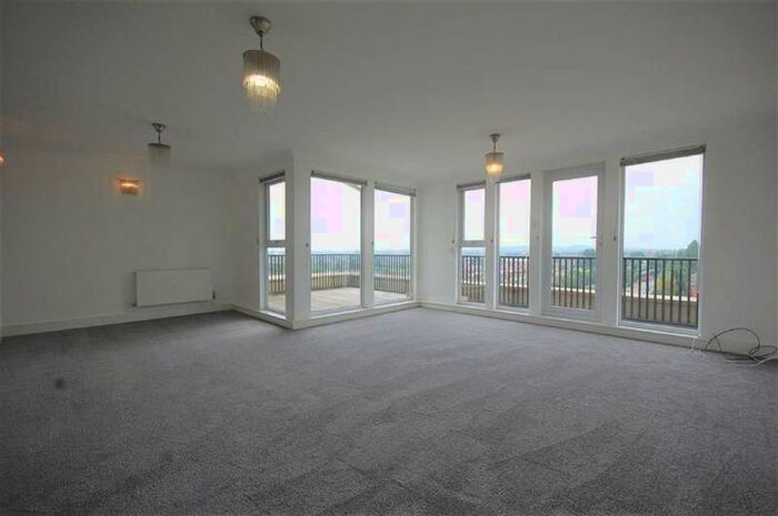 2 Bedroom Flat To Rent In Pembroke Road, Ruislip, HA4