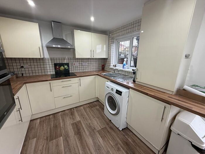 3 Bedroom House To Rent In Heol Awstin, Ravenhil, SA5