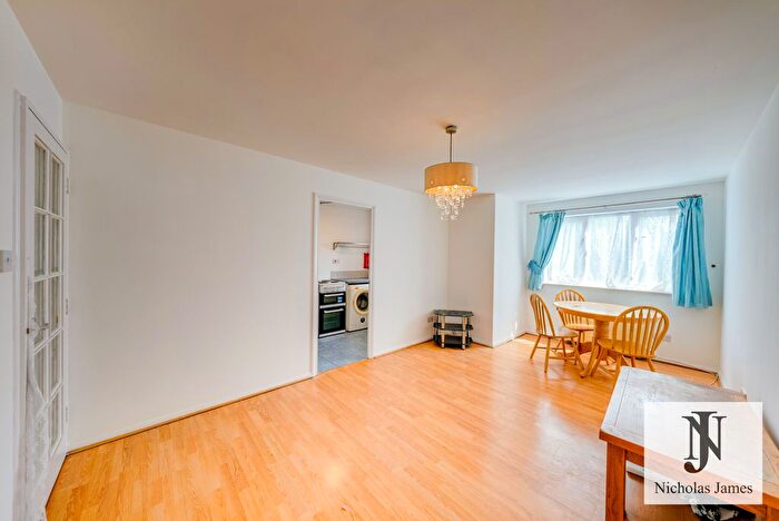 Studio To Rent In Cherry Blossom Close, Palmer Green, London, N13