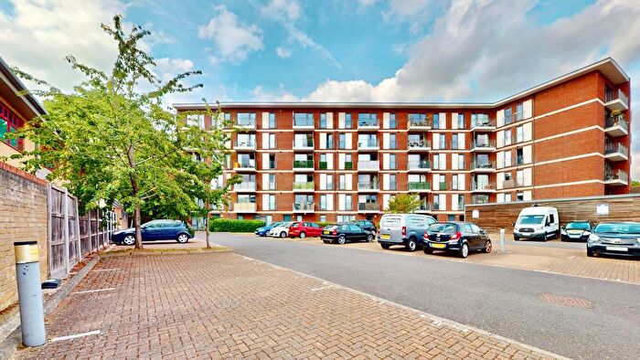2 Bedroom Flat For Sale In Evelyn Street, Deptford, London, SE8
