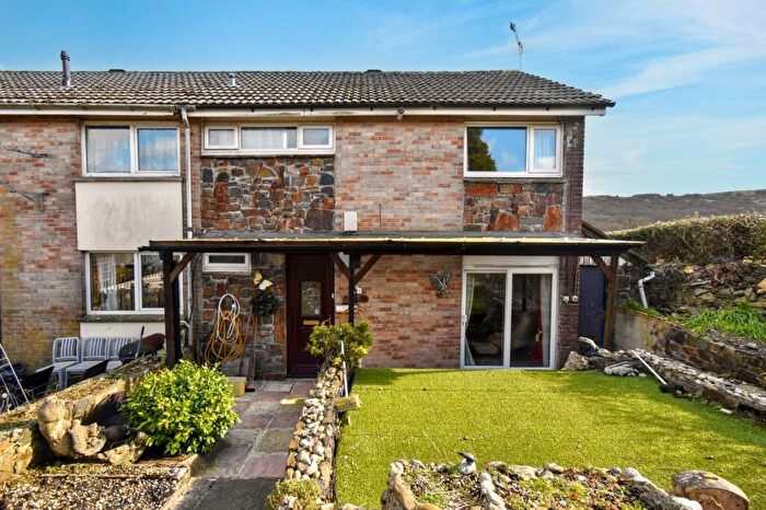3 Bedroom End Of Terrace House For Sale In Moyses Meadow, Okehampton, EX20