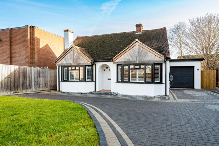3 Bedroom Detached Bungalow For Sale In Highlands Road, Fareham, Hampshire, PO15