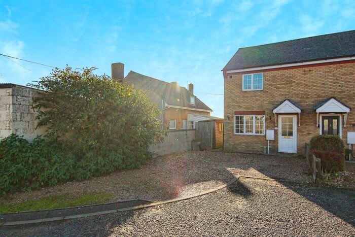 3 Bedroom Semi-Detached House For Sale In Hay Fen Close, Stretham, Ely, CB6