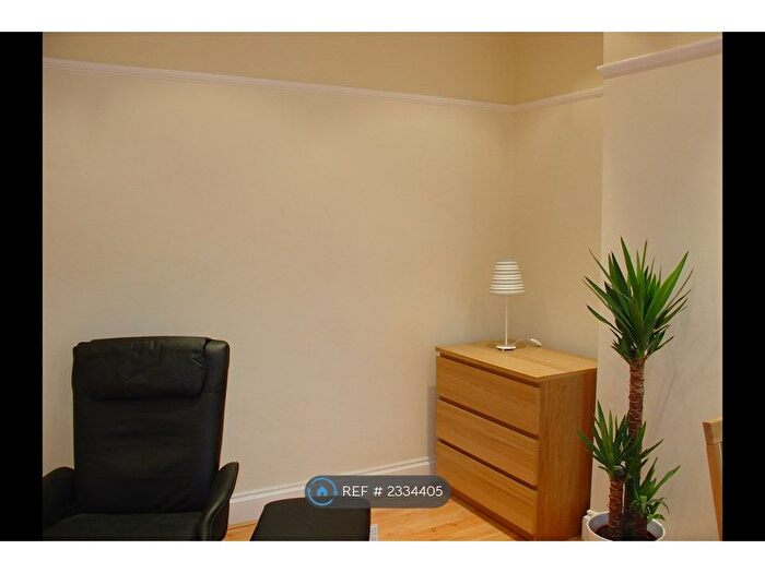 1 Bedroom Flat To Rent In Treport Street, London, SW18