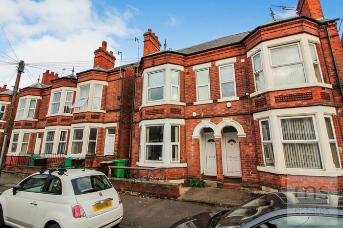 6 Bedroom Semi-Detached House To Rent In Gloucester Avenue, Lenton, Nottingham, NG7