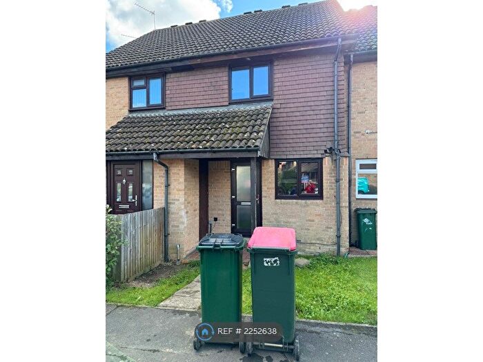 2 Bedroom Semi-Detached House To Rent In Excalibur Close, Ifield, Crawley, RH11