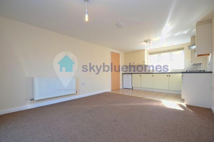 1 Bedroom Flat To Rent In Pinfold Close, Birstall, Leicester, LE4