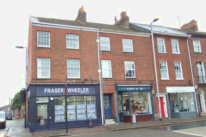 2 Bedroom Maisonette To Rent In Cowick Street, Exeter, Devon, EX4