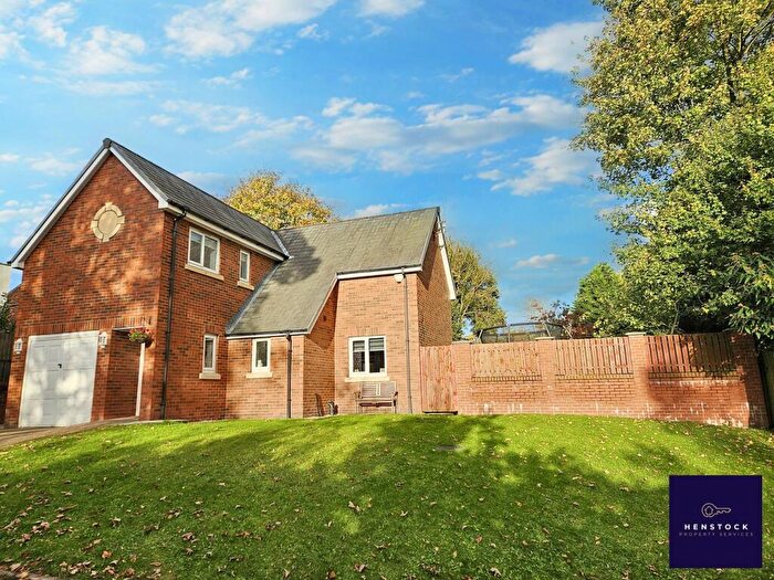 4 Bedroom Detached House For Sale In Broomfield Park, Middleton, Manchester, M24