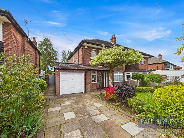 3 Bedroom Semi-Detached House For Sale In Gleneagles Road, Flixton, Trafford, M41