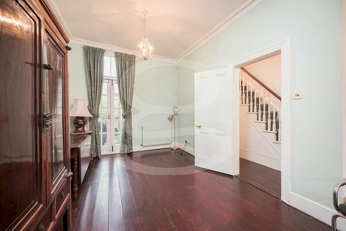 3 Bedroom Property To Rent In Southfields Road, Putney, SW18