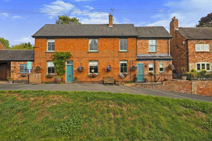 4 Bedroom Detached House For Sale In Hollow Road, Breedon-On-The-Hill, Derby, DE73