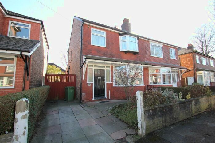 3 Bedroom Semi-Detached House For Sale In Rye Bank Road, Firswood, M16