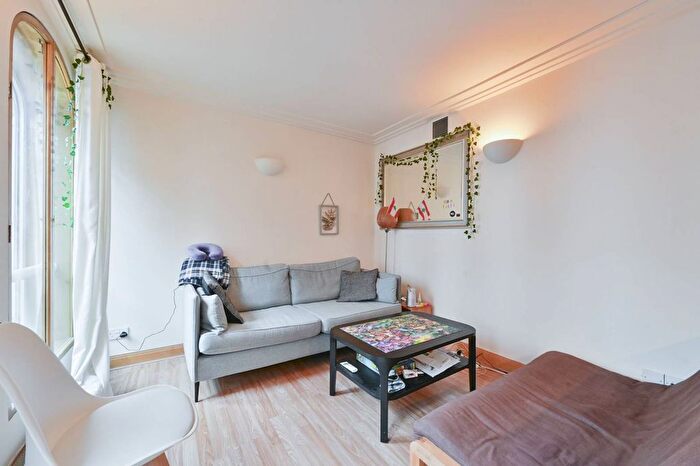 1 Bedroom Flat To Rent In St Martins Lane, Covent Garden, London, WC2H