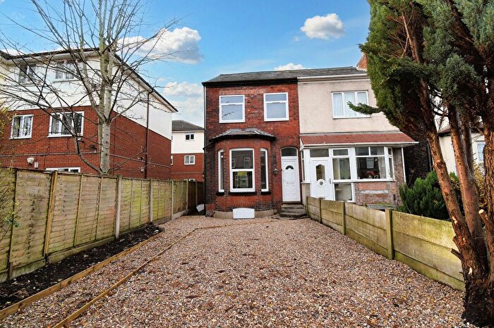 3 Bedroom Semi Detached House For Sale In New Lane, Eccles, M30