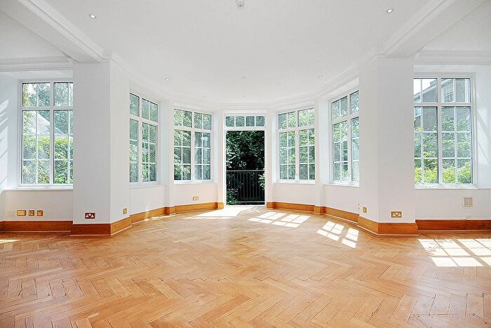 4 Bedroom Maisonette To Rent In Cottesmore Gardens, Kensington, London, W8