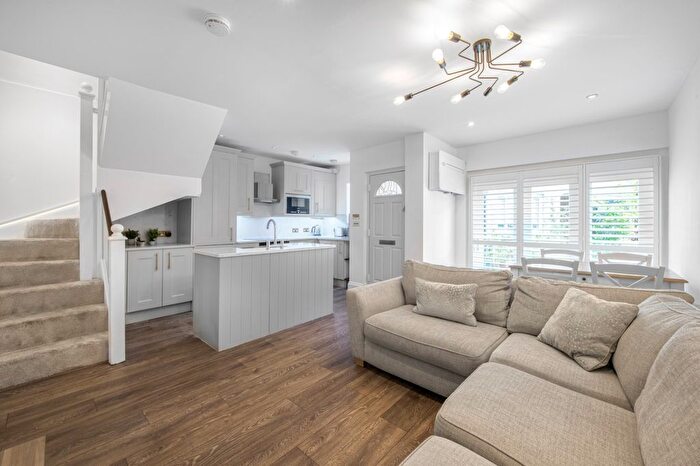 2 Bedroom Terraced House To Rent In Celbridge Mews, Bayswater, W2