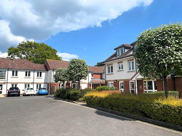 1 Bedroom Flat For Sale In Hawthorn Road, Bognor Regis, West Sussex, PO21