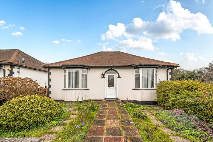 2 Bedroom Bungalow For Sale In Cedar Close, Swanley, Kent, BR8