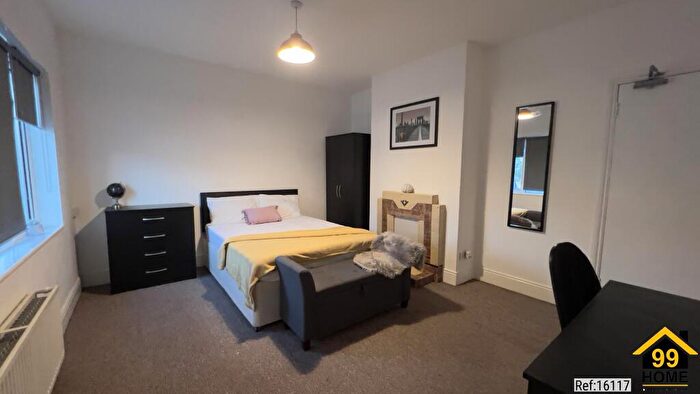 5 Bedroom Terraced House To Rent In Baileys Road, Southsea, Hampshire, PO5