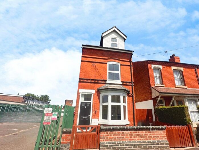 3 Bedroom House To Rent In Drayton Road, Birmingham, B14