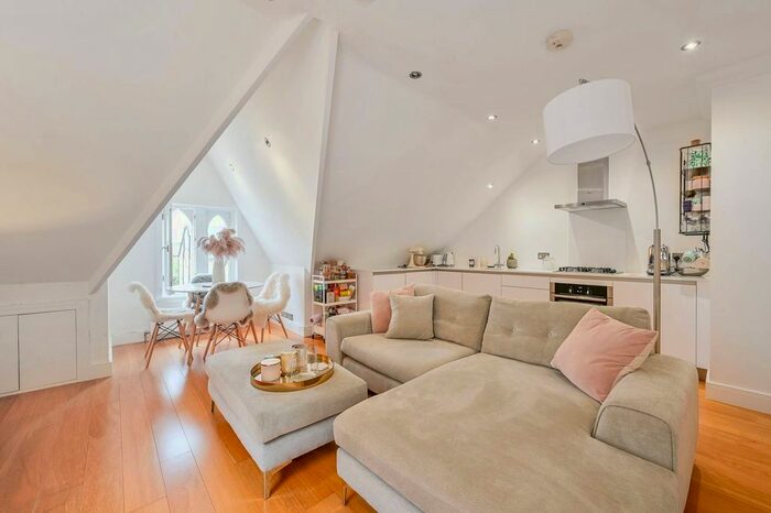 1 Bedroom Flat To Rent In Freeland Road, Ealing, London, W5