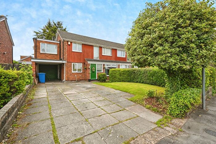 4 Bedroom Semi-Detached House For Sale In Chapel Road, Penketh, Warrington, Cheshire, WA5