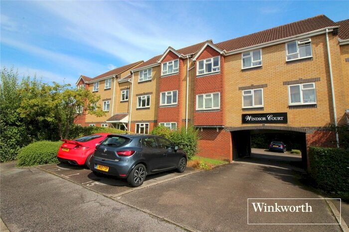 2 Bedroom Flat To Rent In Rutherford Close, Borehamwood, Hertfordshire, WD6