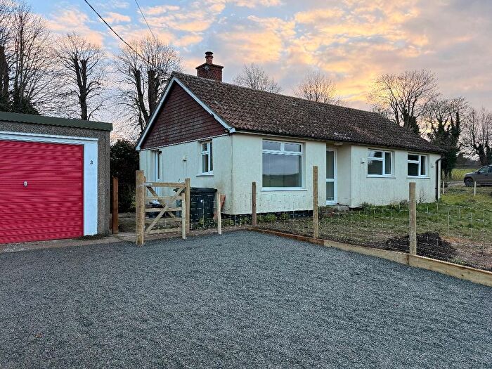 3 Bedroom Bungalow To Rent In Hall Farm Bungalows, Thetford, IP24