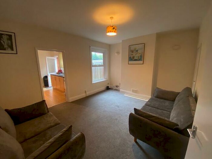 4 Bedroom House To Rent In Mayfield Road, Swaythling, Southampton, SO17