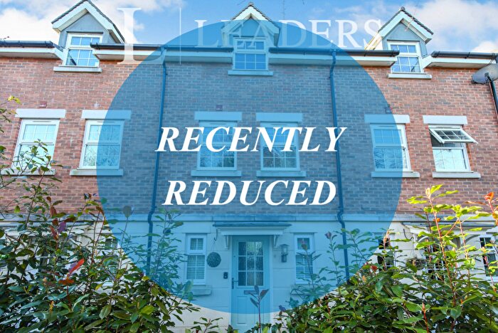 4 Bedroom Town House To Rent In Smithers Close, CW5