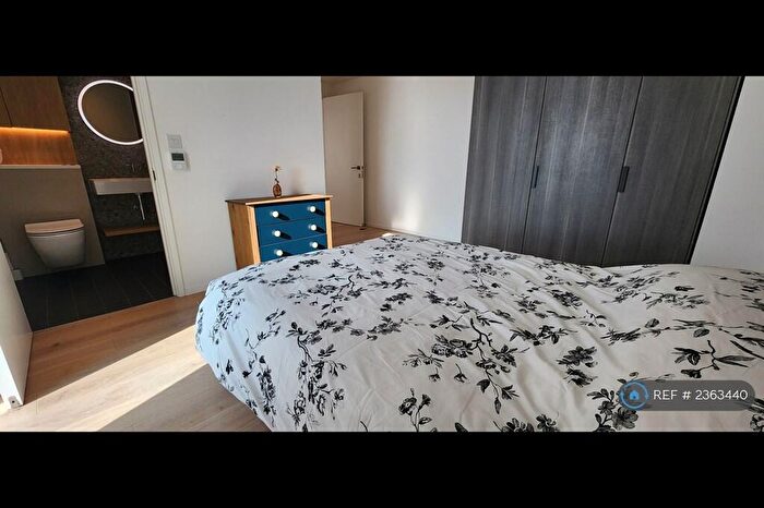 3 Bedroom Flat To Rent In Coda Residences, Battersea, London, SW11